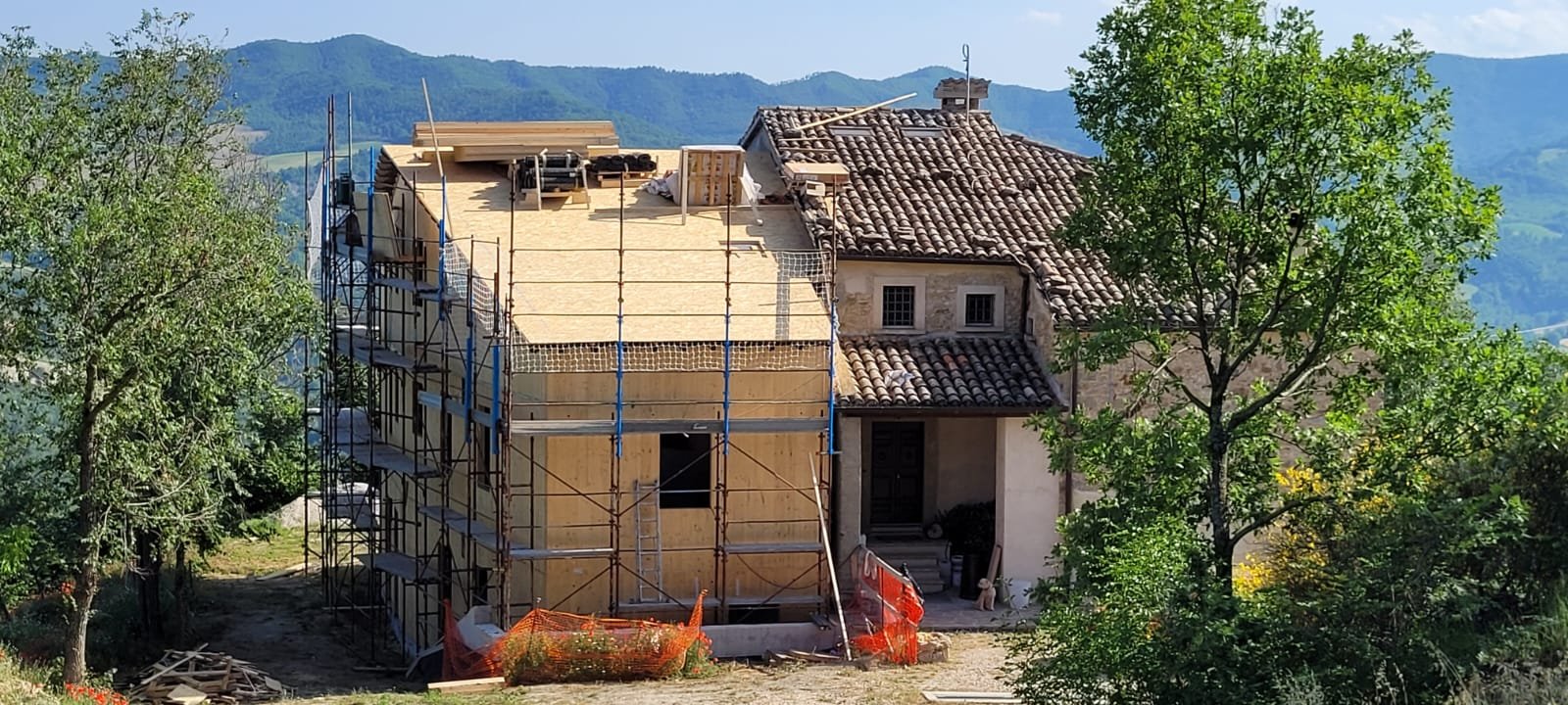 Ricostruzione in legno, Loc. Antiata di Monterone, Setino (AR)