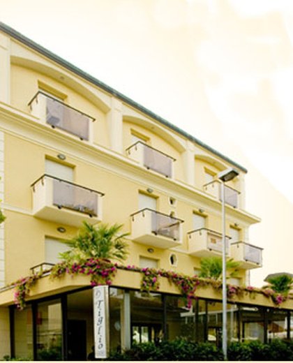 Ristrutturazione esterna struttura ricettiva, Rimini, Torre Pedrera